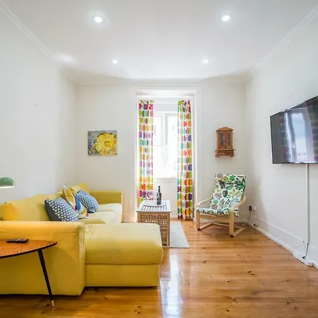 Colorful And Bright 3 Bdr Lisboa
